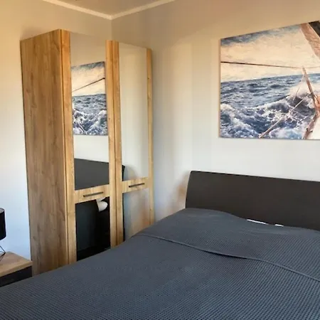 Apartment 3 *